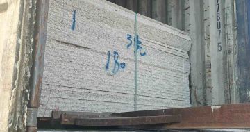 揭阳 芝麻白花岗岩石材3.0公分光面毛板装柜出货