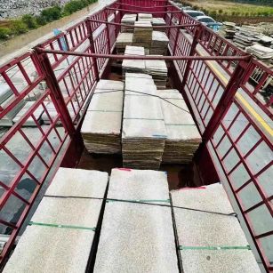 揭阳 黄金麻花岗岩荔枝面，光面毛板装车完成