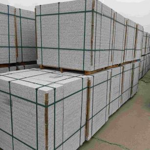 揭阳 白麻花岗岩石材荔枝面地铺石（300*600*50）