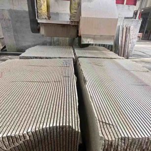 揭阳 车间生产日常，黄金麻白麻花岗岩