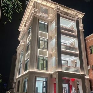 揭阳 芝麻白花岗岩别墅外墙夜间效果