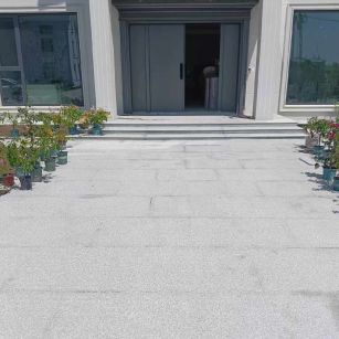 揭阳 芝麻白花岗岩地铺石地面铺装