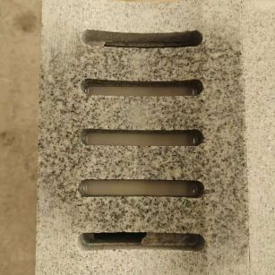 揭阳 芝麻白拉丝面花岗岩U型开槽排水槽