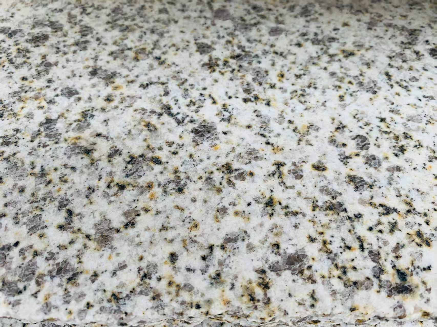 揭阳 黄金麻花岗岩石材浅黄光面