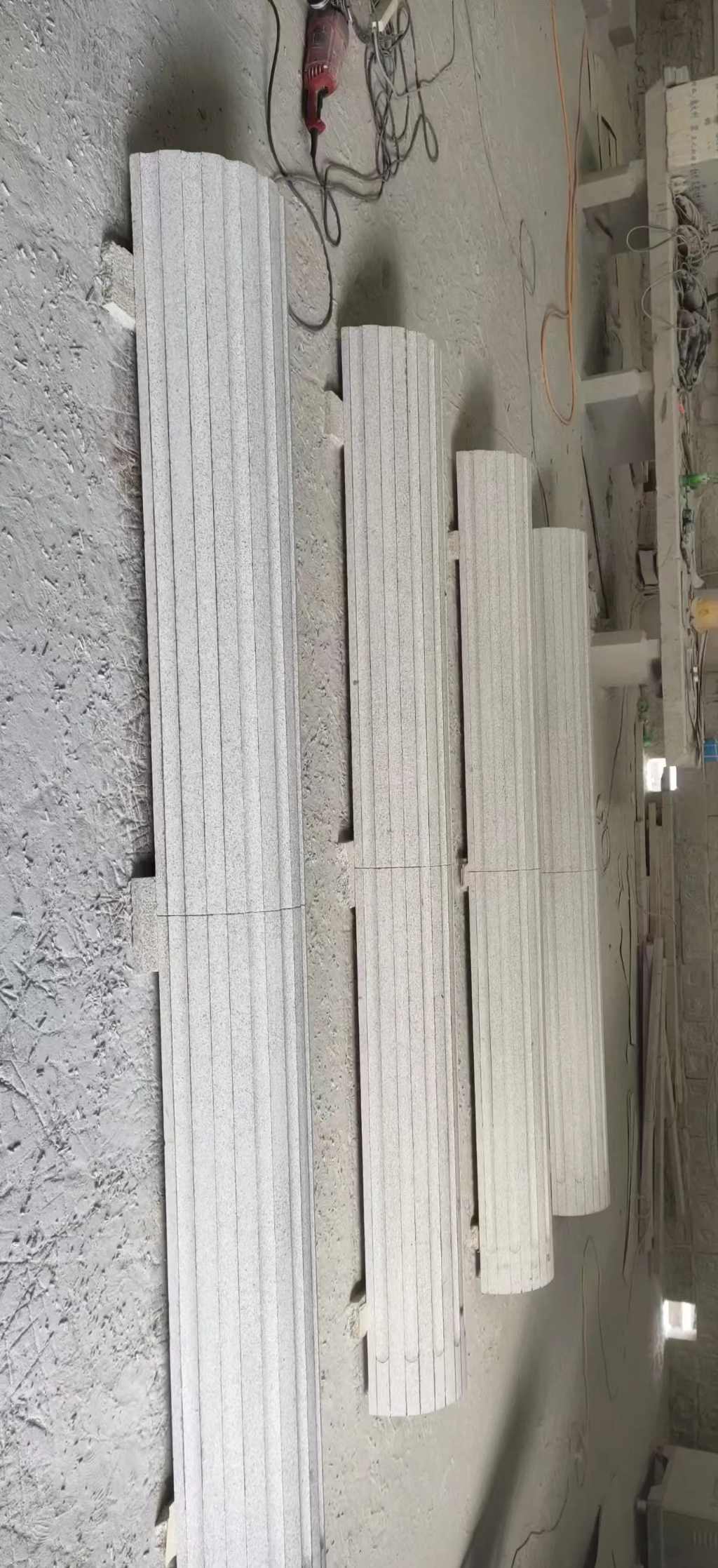 揭阳 花岗岩厂家带你看白麻花岗岩门楼大柱柱皮