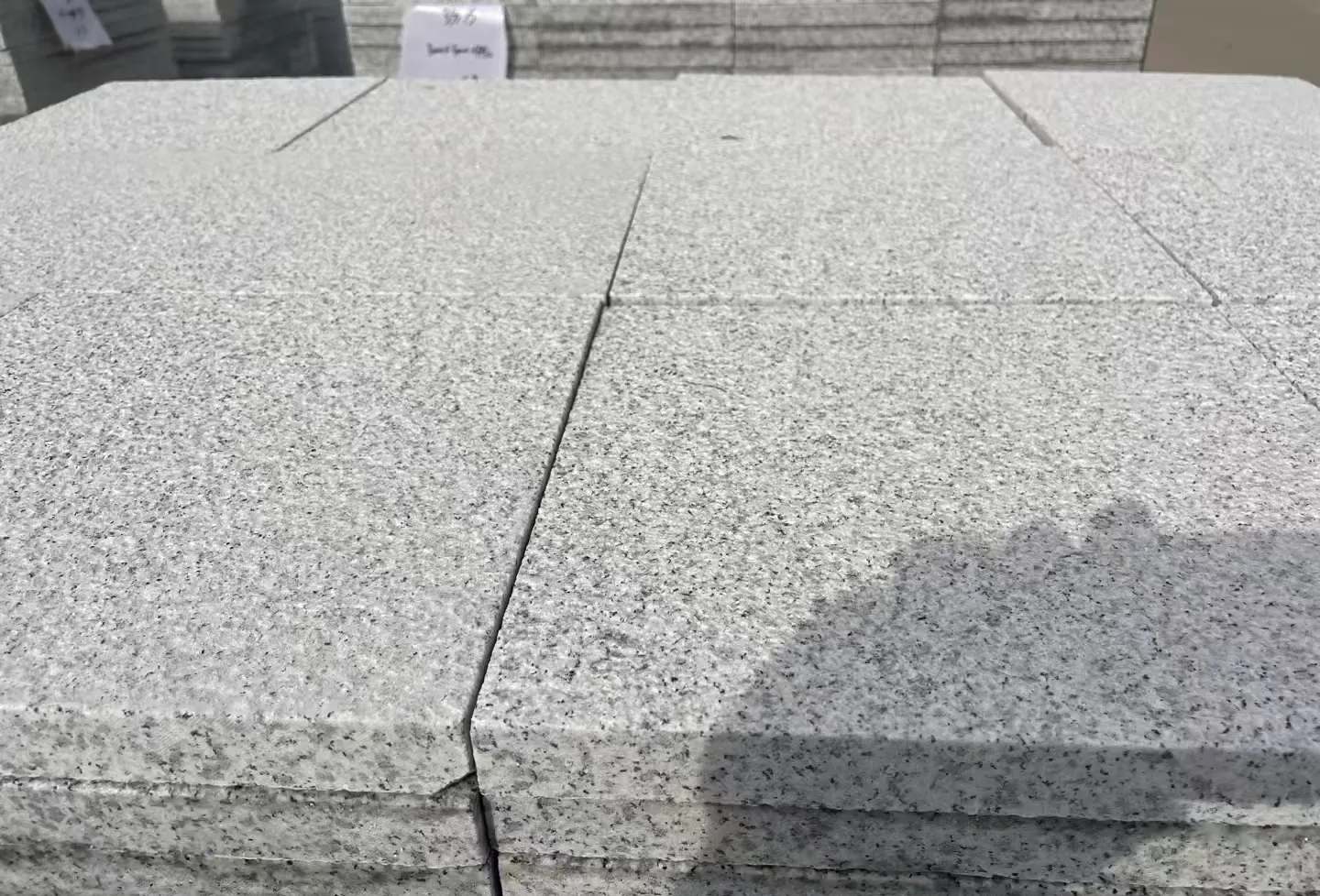 揭阳 白麻花岗岩石材推荐 荔枝面地铺石