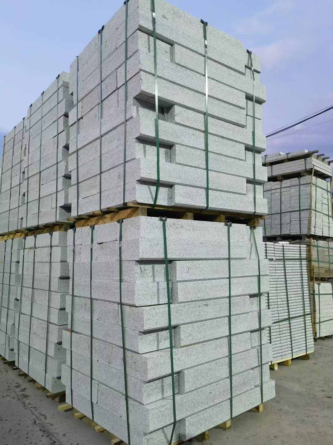 揭阳 芝麻白花岗岩路沿石，路缘石，路肩石，道牙，立缘石，马路牙子，街沿石，侧石等