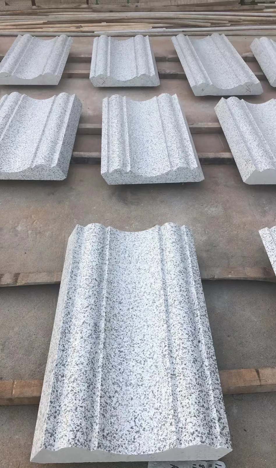 揭阳 白麻花岗岩光面别墅线条