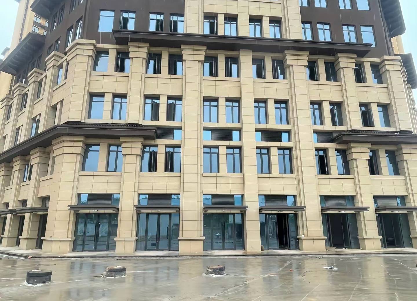 揭阳 黄金麻花岗岩荔枝面小区外墙干挂