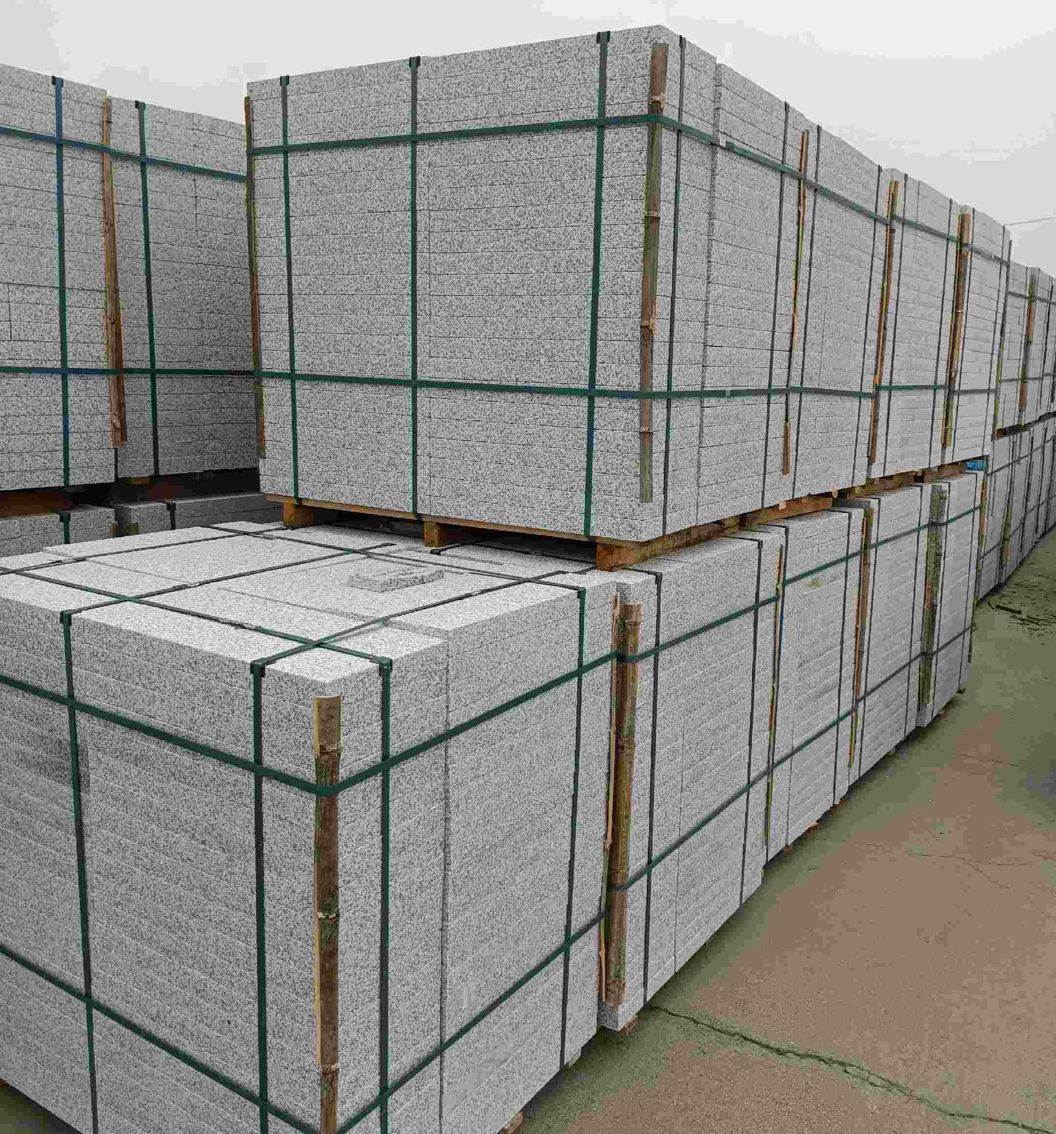 揭阳 白麻花岗岩石材荔枝面地铺石（300*600*50）