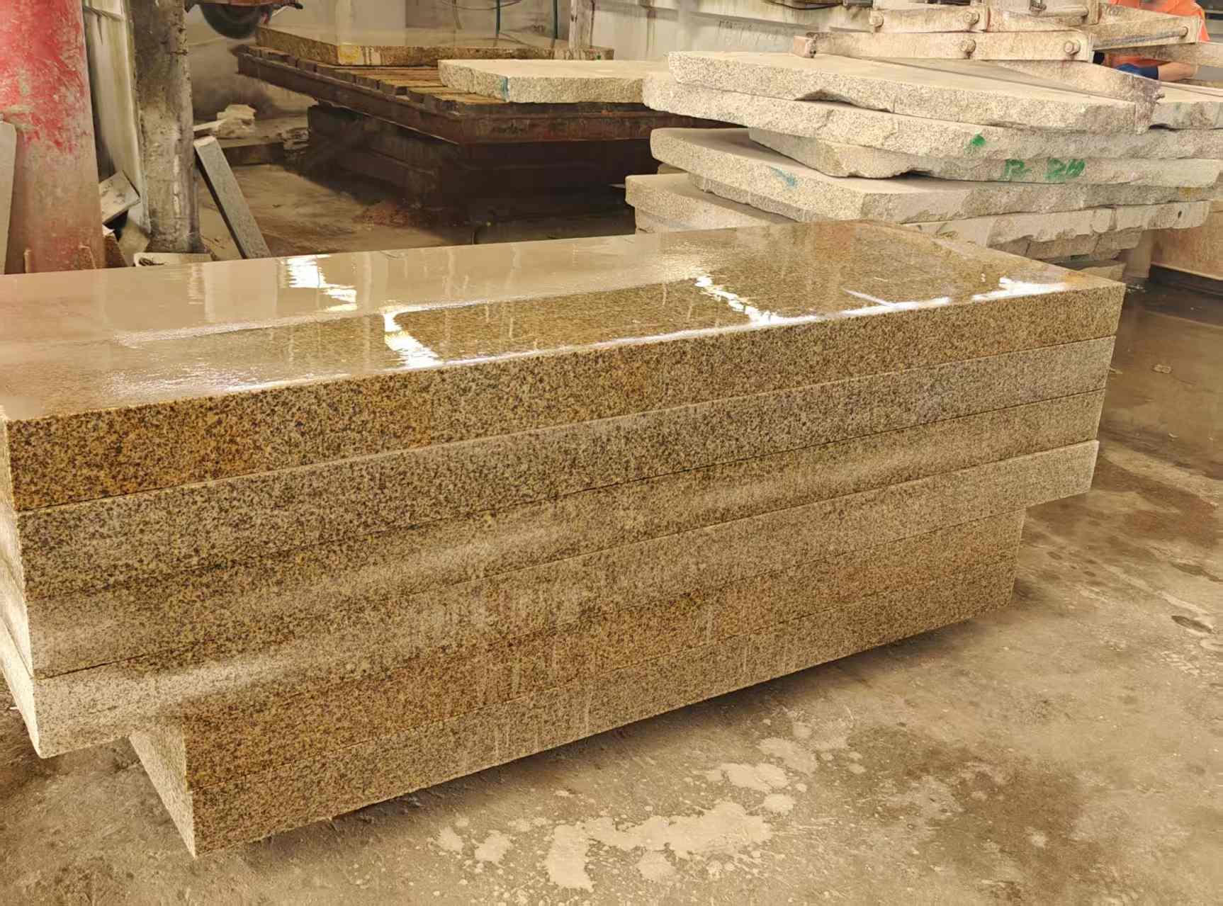 揭阳 黄金麻栏杆料半成品加工中