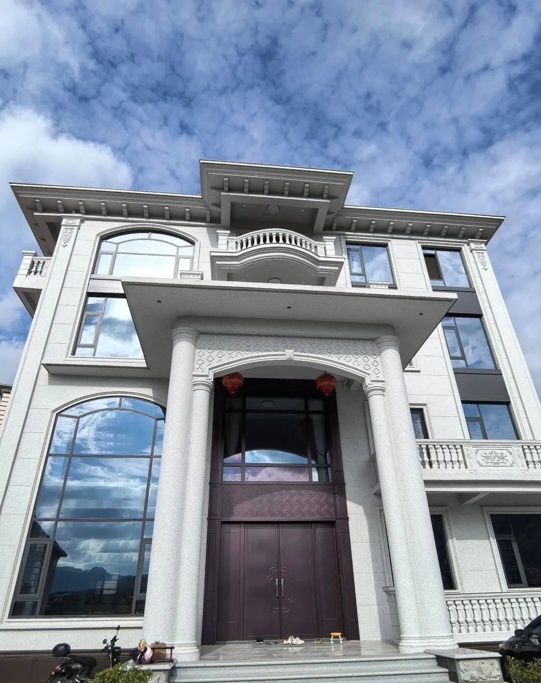 揭阳白麻别墅外墙干挂石材效果示例