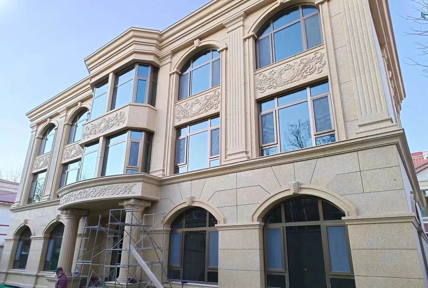 揭阳 黄金麻花岗岩别墅外墙干挂