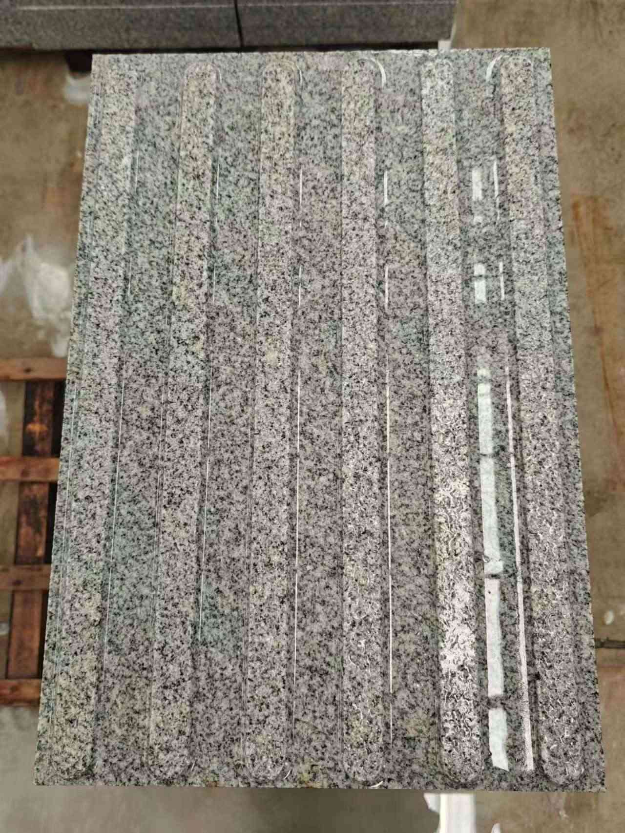 揭阳 芝麻白花岗岩荔枝面雕刻盲道，盲条